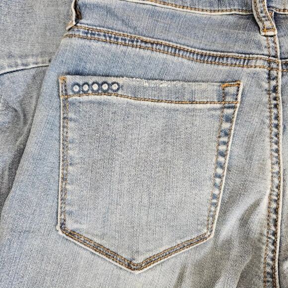 NWT BlankNYC Fancy That Raw Frayed Hem Bell Bottom Jeans - Picture 7 of 8